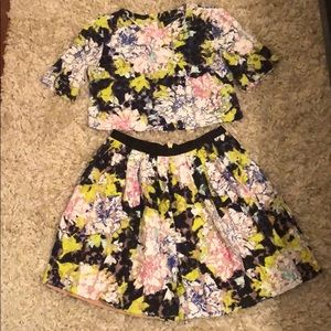 French connection 2 piece set.